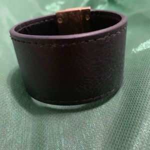 Black strap bracelet